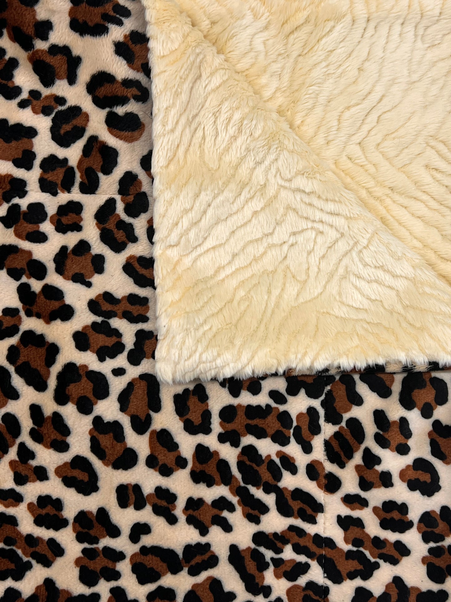 Soft Fms Dog Beds Minky 5x6-foot blanket-style dog bed with plush fabric and cozy cushioning for pet comfort.