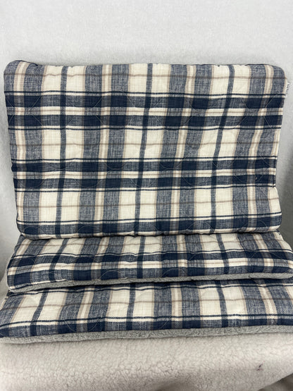 Closeout Specials- Beds