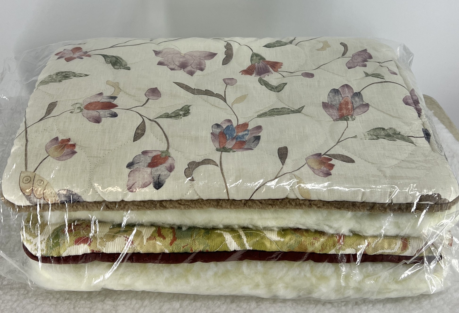 Closeout Specials-NEW ITEMS ADDED 1.16.24 - FMS Dog Beds